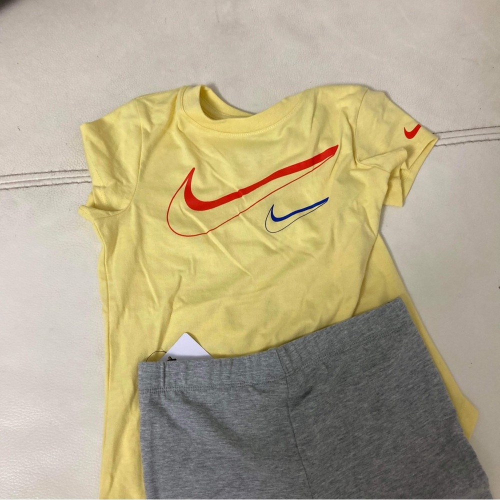 Nike Cute Leggings Top set - Picture 4 of 6
